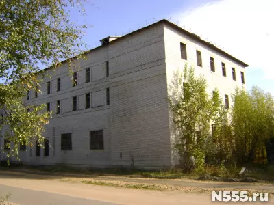 Здание 2023 кв.м. и земельный участок 42 сот.